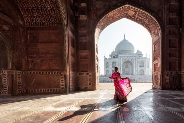 woman outside the Taj Mahal