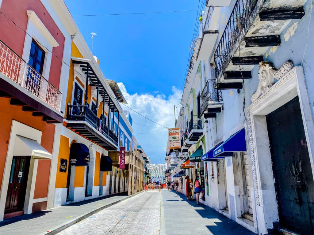 Long view of La Fortaleza Street